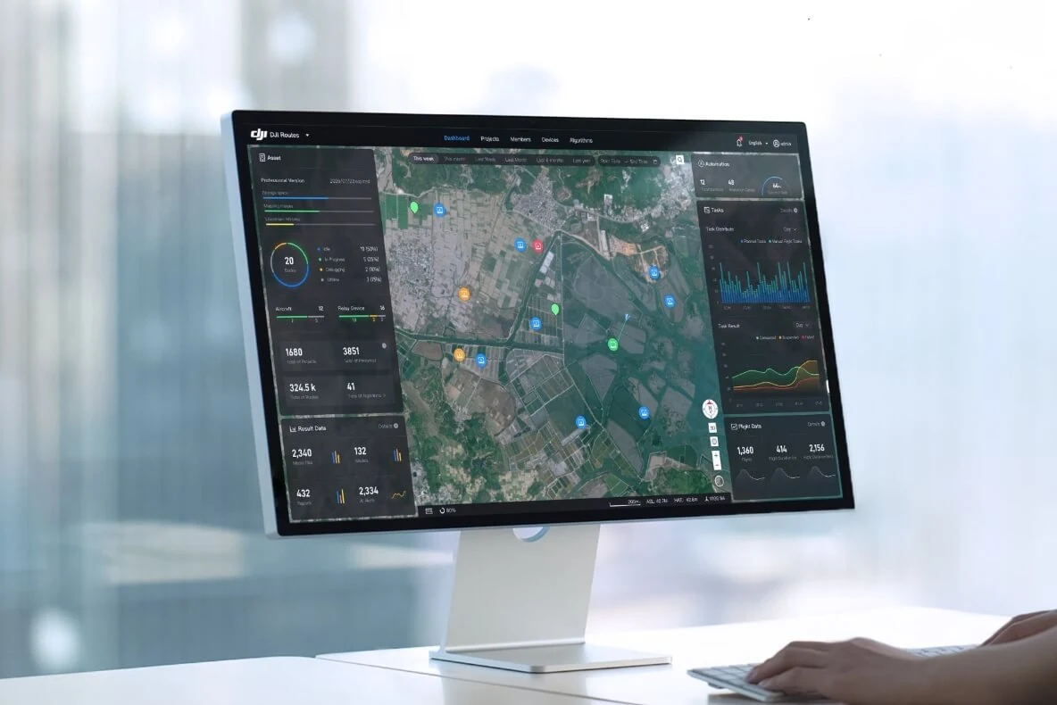 หน้าจอติดตามภารกิจ FlightHub 2 พร้อมแผนที่และข้อมูล หน้าจอติดตามภารกิจ FlightHub 2 พร้อมแผนที่และข้อมูล